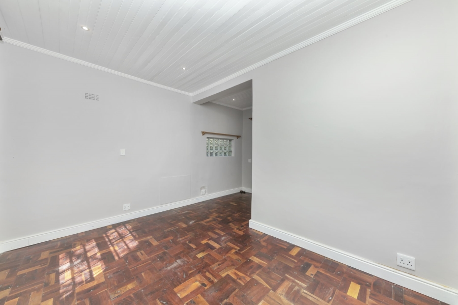To Let 4 Bedroom Property for Rent in Kenilworth Upper Western Cape